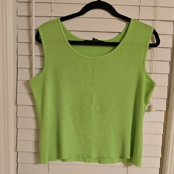 Ming Wang 2 Pieces Black and Green Blazer with Floral Lace And Top - Picture 6 of 15